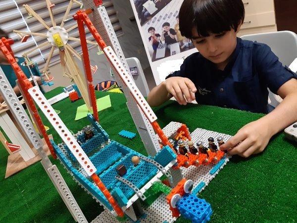 Playground matris robotic
